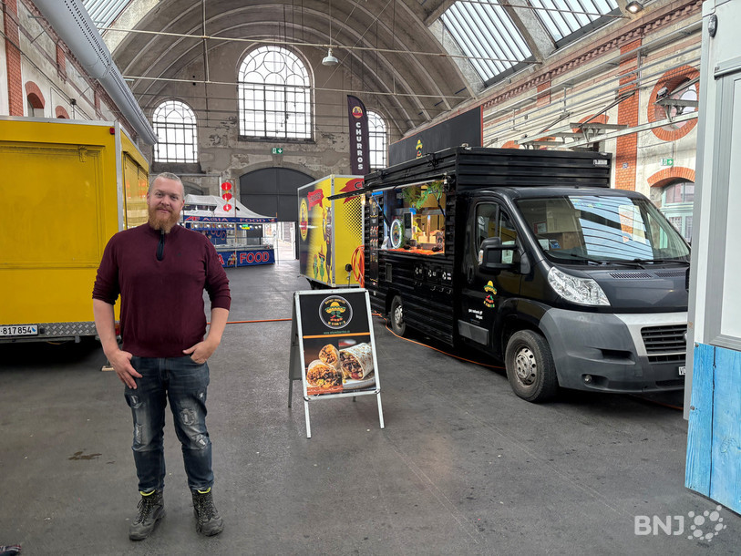 Les foodtrucks sont en place pour l'événement.
