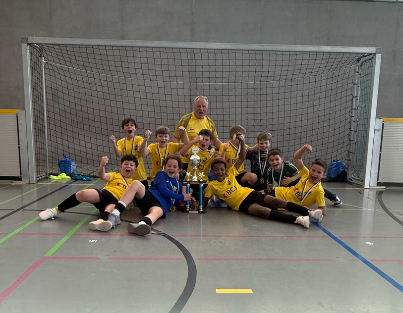 Les juniors E des SR Delémont ont remporté un tournoi national de futsal ce week-end. (Photo : SR Delémont.)