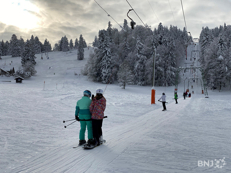 Les stations de ski régionales, menacées par le changement climatique, jouent un rôle essentiel dans l'apprentissage du ski alpin. (photo d'archive)