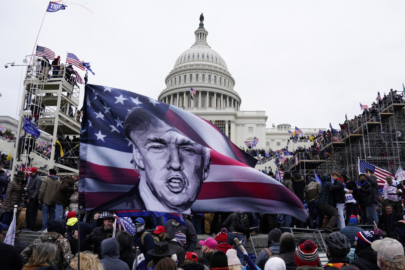 Les événements violents survenus mercredi 6 janvier 2021 resteront gravés dans les mémoires aux Etats-Unis (photo: EPA/WILL OLIVER).