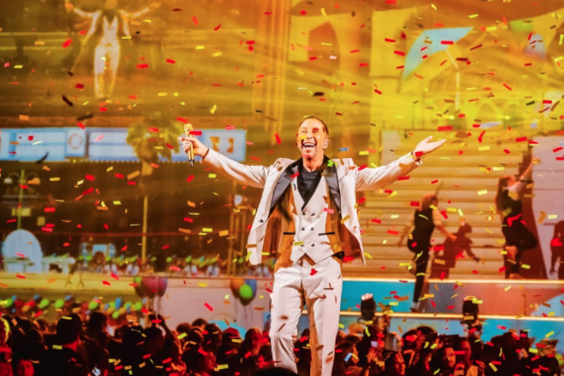 La tournée de DJ Bobo qui est aussi celle de la Jurassienne Flavie Beuchat. (Photo : DJ Bobo).