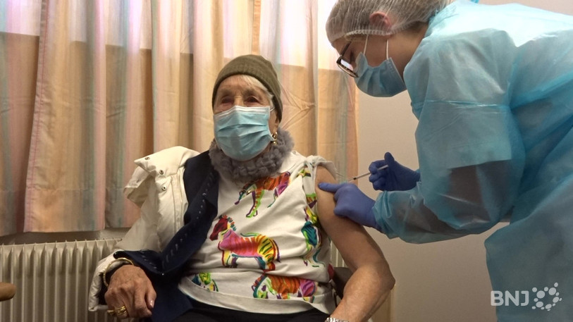 Les premiers citoyens bernois ont pu être vacciné ce lundi, notamment à Tavannes.