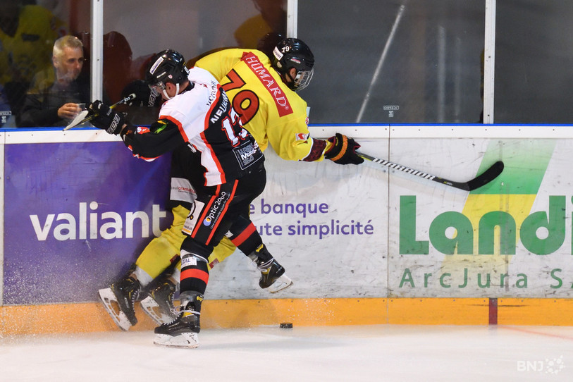 C'est la fin de saison pour les équipes de 1re ligue de hockey sur glace (ici un duel entre Delémontains et Taignons en septembre dernier).
