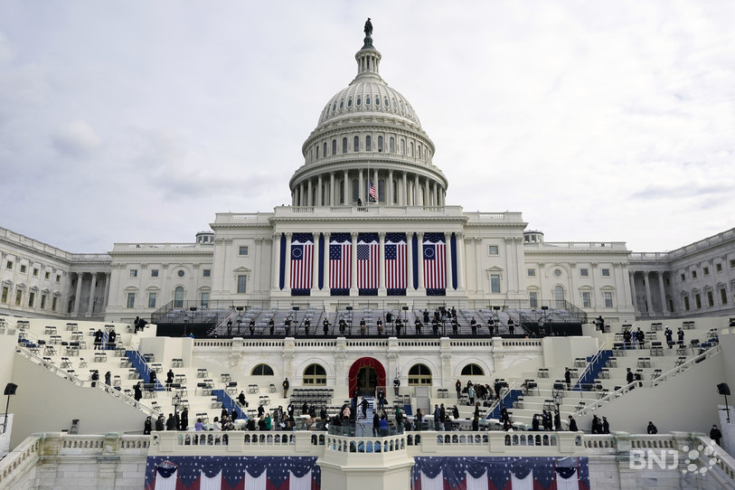 La cérémonie se déroulera sur les marches du Capitole où les préparatifs vont déjà bon train. (Photo : AP Photo/Patrick Semansky).