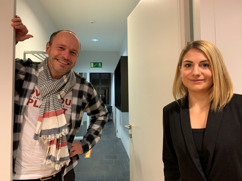 Jean Luc Berberat (à gauche) a quitté le Conseil municipal imérien, son dicastère a été repris par Corentin Jeanneret. La nouvelle venue, Jessica Haenni sera à la tête de l'urbanisme et de la mobilité. (Photo libre de droits).