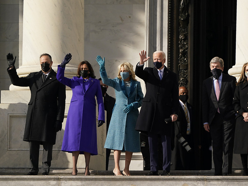 Joe Biden et sont épouse Jill lors de leur arrivée au Capitole mercredi, pour la cérémonie de prestation de serment. (Photo : KEYSTONE/AP/J. Scott Applewhite)