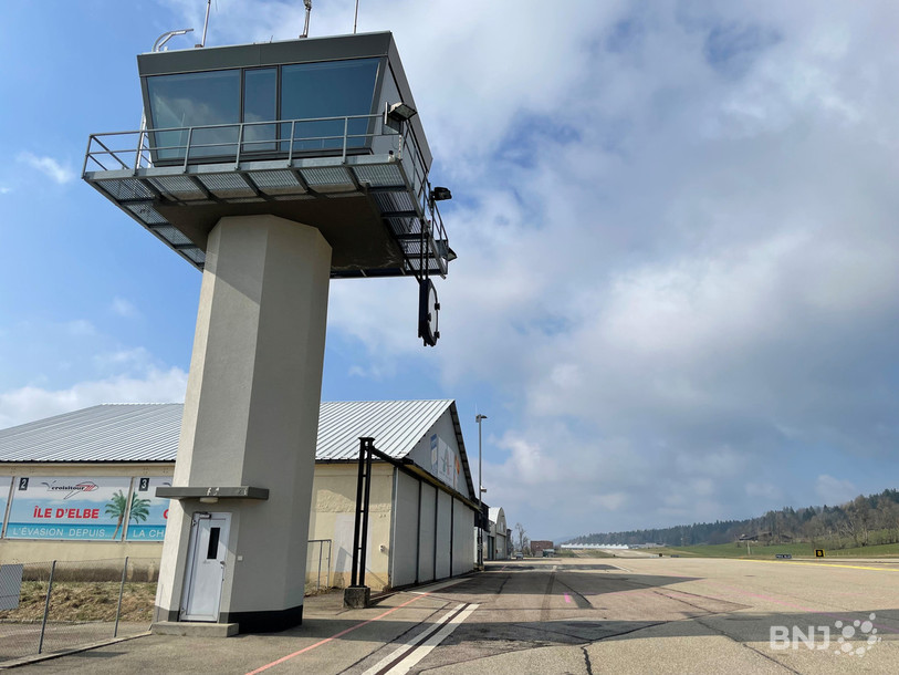 Les palmiers ne sont pour le moment plus accessibles depuis l'aéroport des Eplatures.