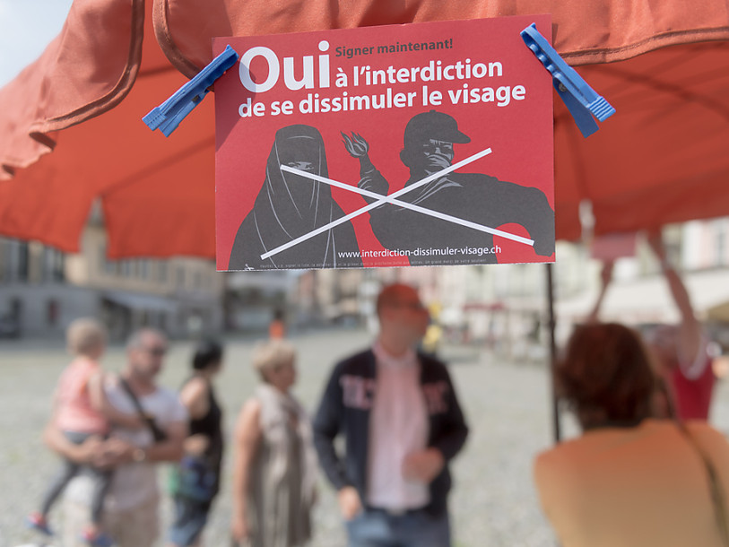 Selon le sondage Tamedia, les Suisses sont polarisés sur l'initiative « Oui à l'interdiction de se dissimuler le visage ».