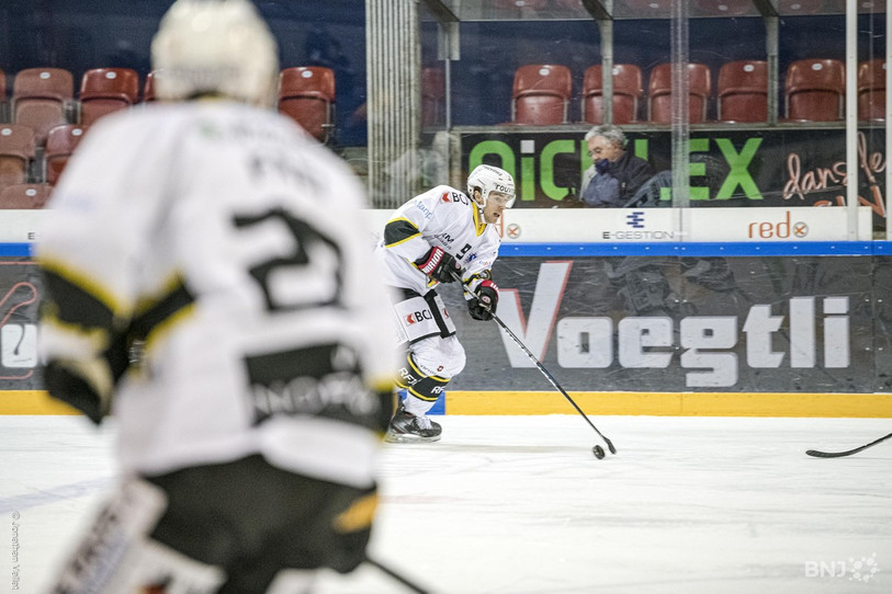 Gaëtan Jobin n'a pas été en réussite devant le but zurichoise ce vendredi soir en perdant deux face-à-face avec Dominic Nyffeler (photo : archives/Jonathan Vallat).