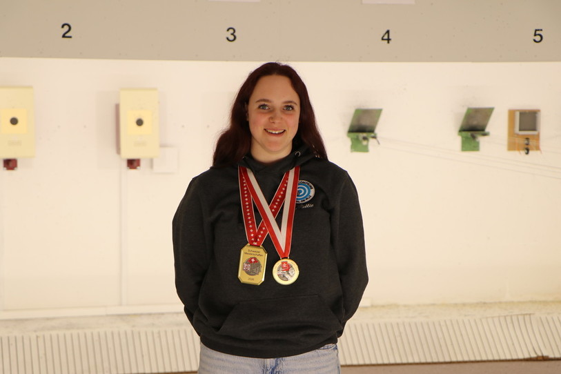 Amélie Schaer est devenue championne de Suisse junior du tir au pistolet à 10 mètres cette saison. 