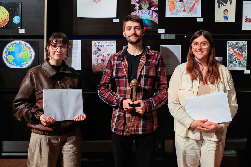 De gauche à droite : Sarjevane Vadi, Victor Kaser et Fanny Blanchet, récompensés lors du Prix Burki 2026.