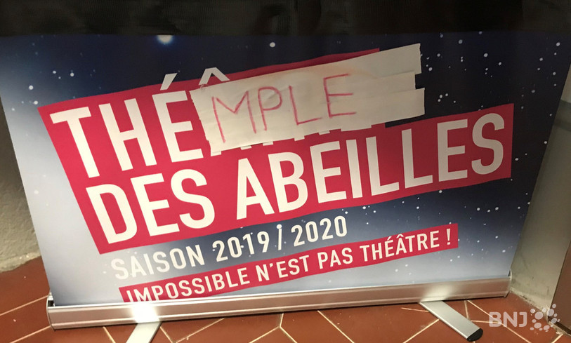 A défaut de pouvoir accueillir son public entre ses murs, le Théâtre des Abeilles à La Chaux-de-Fonds l'invite sur les réseaux sociaux. 