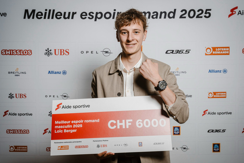Loïc Berger a été récompensé pour ses très bonnes performances de 2025 ce mercredi à Lausanne. (Photo : Keystone/Gabriel Monnet)