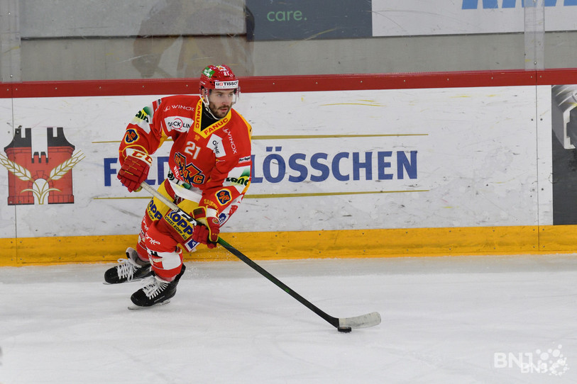 Jason Fuchs est blessé à l'épaule et ne pourra pas rejouer avant un mois avec le HC Bienne. (Photo : archives Georges Henz)