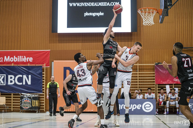 Juraj Kozic a survolé les débats et battu son record de points en Swiss Basketball League (photo : Jonathan Vallat).