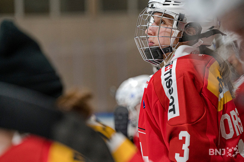 Sarah Forster avec le maillot de l'équipe de Suisse (photo : archives/Jonathan Vallat).