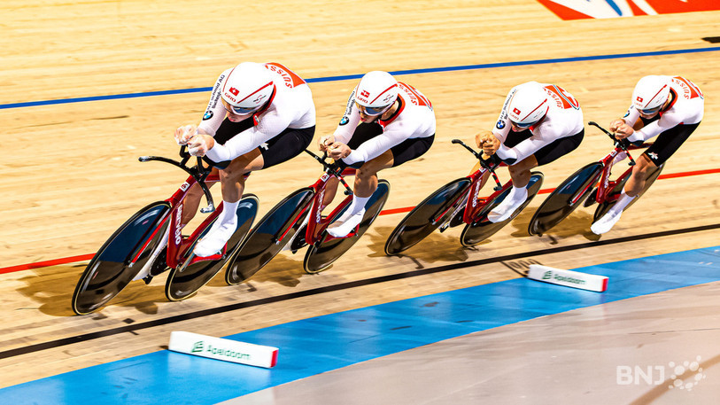 A Granges, les pistards suisses ont aussi passé des tests dans le contre la montre par équipes en vue des Jeux olympiques. (photo Wim Hoste/Swiss Cycling).