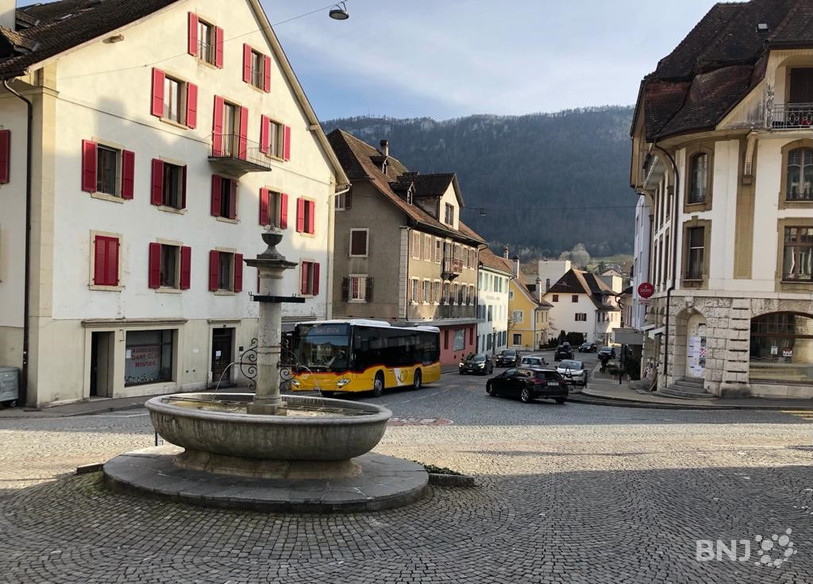L'association anti-séparatiste Moutier-Résiste dit dénoncer un manque de déontologie de médias régionaux. (Photo : archives).