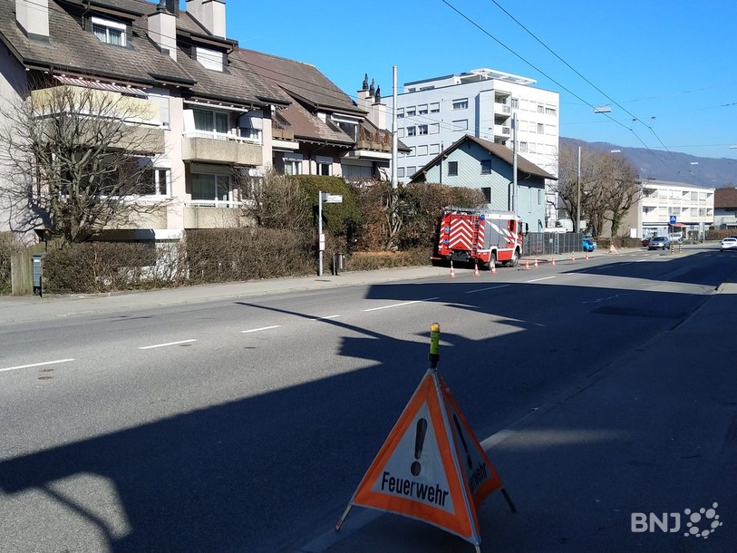 L'incendie s'est déclaré peu après 4 heures dimanche à la rue de Mâche à Bienne.