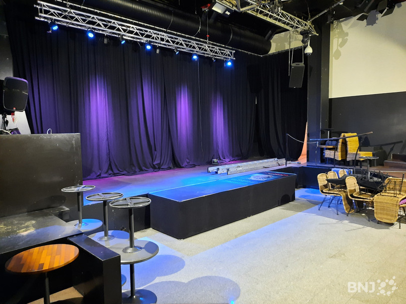 La salle du Stage Club est déjà en travaux.