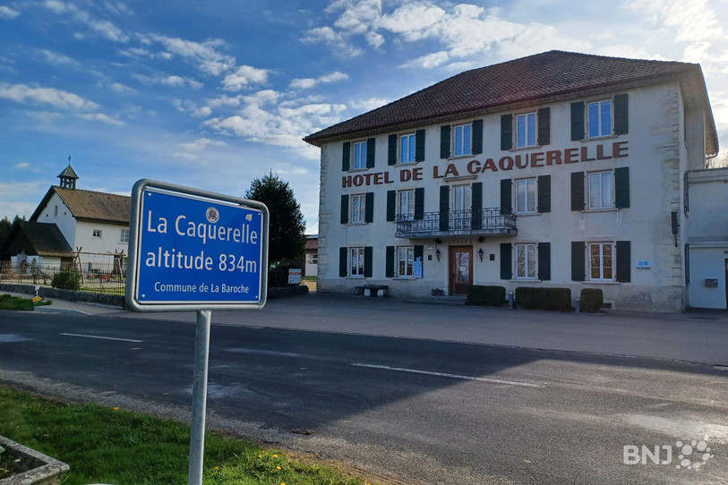 Baptiste Laville demande d’étudier une meilleure desserte des sites majeurs pour soutenir le tourisme et l’économie régionale. 
