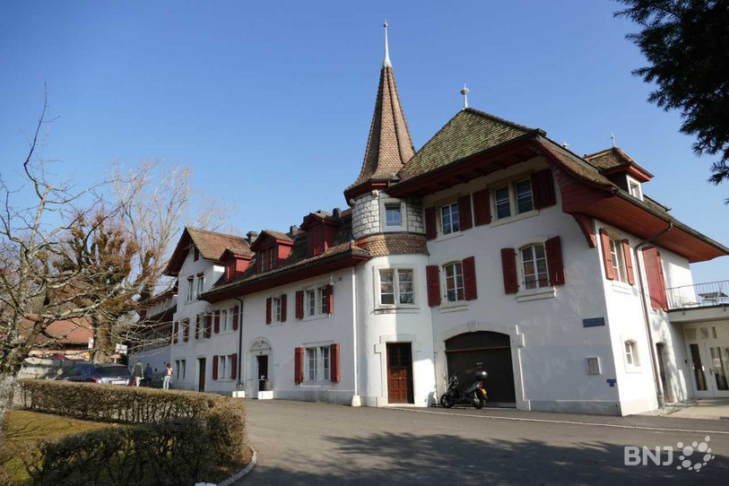 La décision de raser le vénérable bâtiment a choqué le voisinage et d'autres citoyens biennois.
