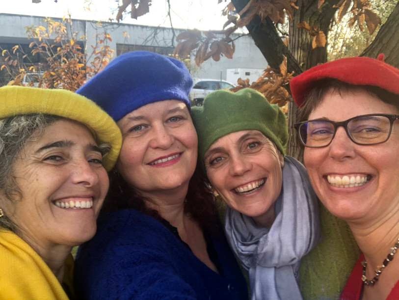 Le Collectif D.I.R.E, de gauche à droite : Hélène Cassignol, Florence Hügi, Emmanuelle Ryser et Marie-Josèphe Varin. (Photo tirée du site du collectif).
