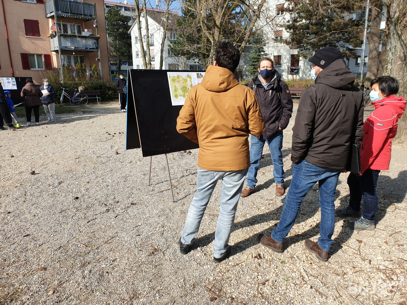 Le groupe de projet présentait samedi aux habitants du quartier ce à quoi allait ressembler la nouvelle place de jeux cet automne.