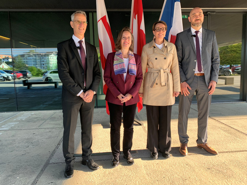 L'ambassadrice de Suisse en France, Tania Cavassini (deuxième depuis la gauche), a été accueillie ce mercredi à la division technique du CEJEF à Porrentruy.