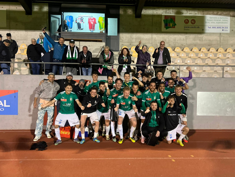 Le FC Courtételle l'a emporté à Mendrisio devant quelques courageux supporters qui avaient fait le déplacement. (Photo : FC Courtételle)