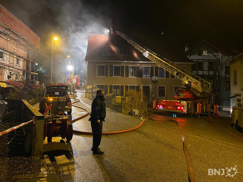 L'incendie s'est déclaré dans un appartement peu avant 20 heures samedi à Moutier.