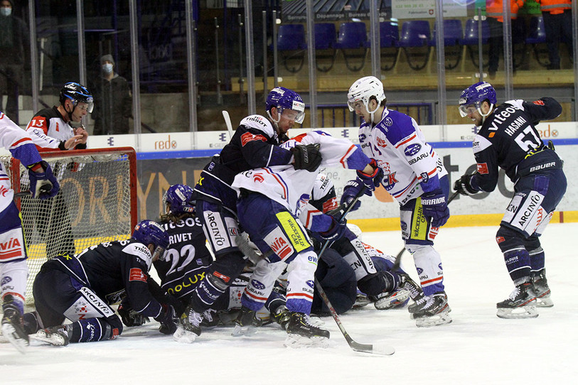 Les play-off s'apparentent souvent à un combat pour lequel le HCC est préparé. (photo archives)