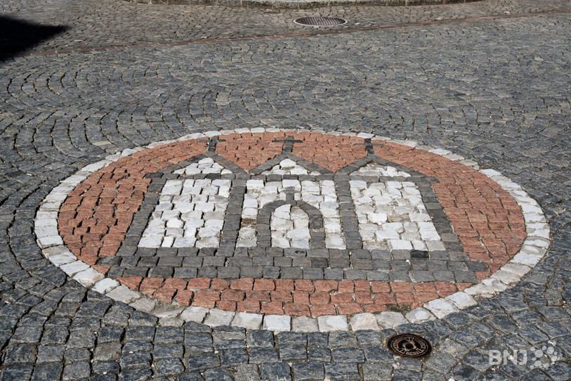 Moutier souhaite faire passer certaines de ses rues à 30km/h, ce qui ne plaît pas à tout le monde. (Photo : Georges Henz).