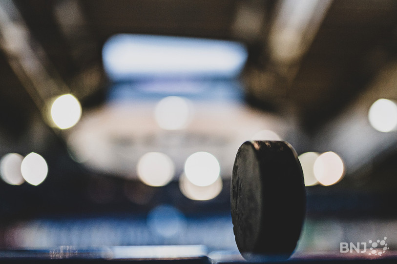 Il faudra soit être vacciné soit être guéri du coronavirus pour assister aux matchs de hockey sur glace de National et de Swiss League. (Photo : Jonathan Vallat)