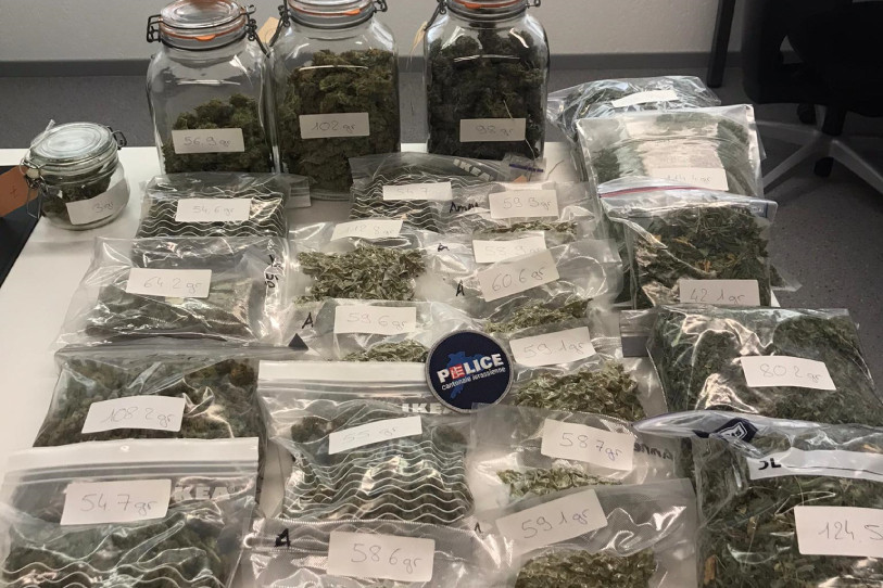 Trois personnes ont été interpellées par les forces de l'ordre. (Photo : Police cantonale jurassienne).