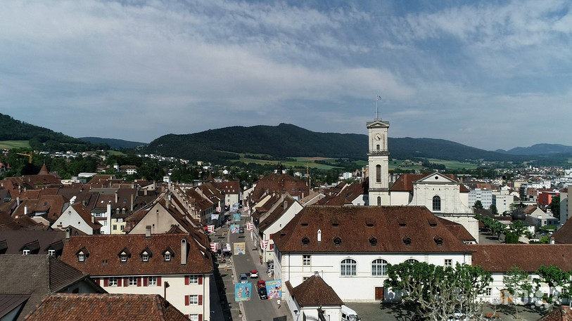La capitale jurassienne ne sera pas déplacée à Moutier, elle restera à Delémont. (Photo: archives)