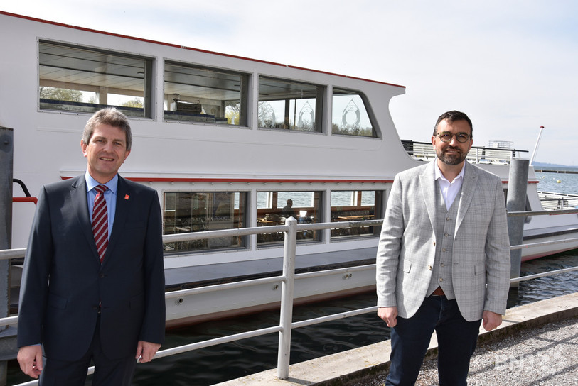 Erich Fehr et Hervé Gullotti ont fait part de leurs décisions respectives lors d'une conférence de presse vendredi sur un bateau de la Société de Navigation du Lac de Bienne.
