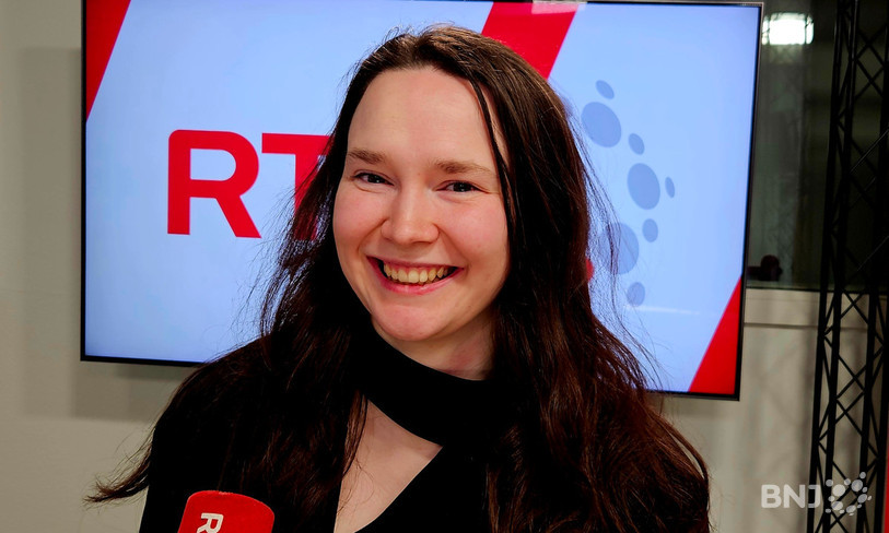Zoë Më en mode « cool », dans « La Matinale ».