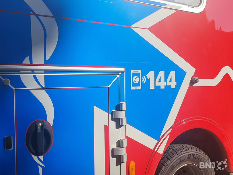 Le motard a été pris en charge par une ambulance (photo: archives)