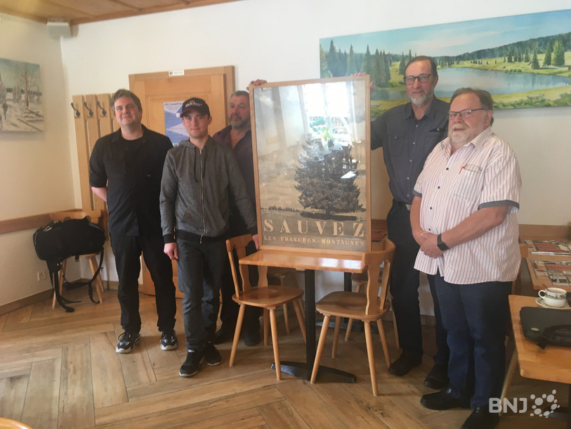 Le GLM avec Clément Péquignot, secrétaire de l’assemblée des délégués, Jérémie Gerber, membre, François Juillerat, président de l’assemblée des délégués, Théo Gerber, président de l’assemblée des délégués et Jean-René Brahier, gérant, entend maintenir la mémoire de l’affaire de la place d’armes des Franches-Montagnes. 