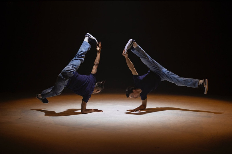 La performance intitulée « Entrelacés », de la Compagnie Synergie. (Photo: Muriel Rieben)