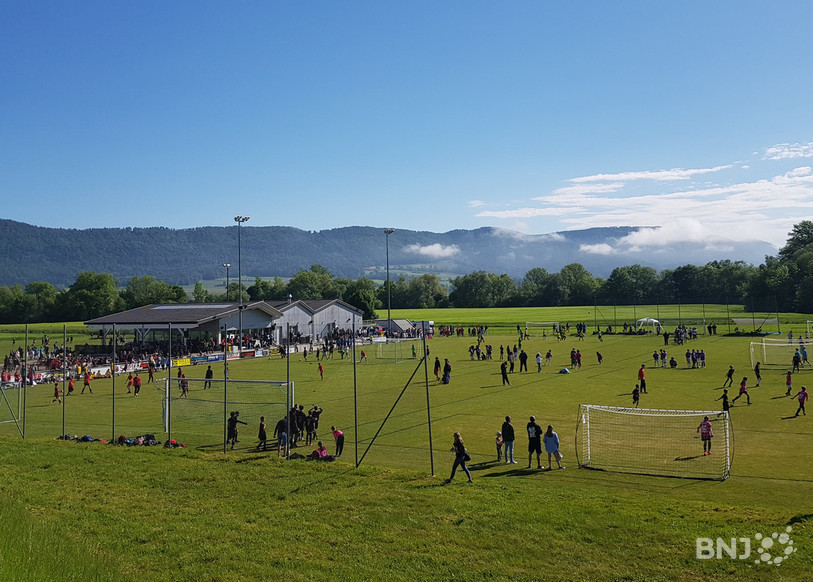 C'est l'effervescence autour du ballon rond ce samedi à Courrendlin.
