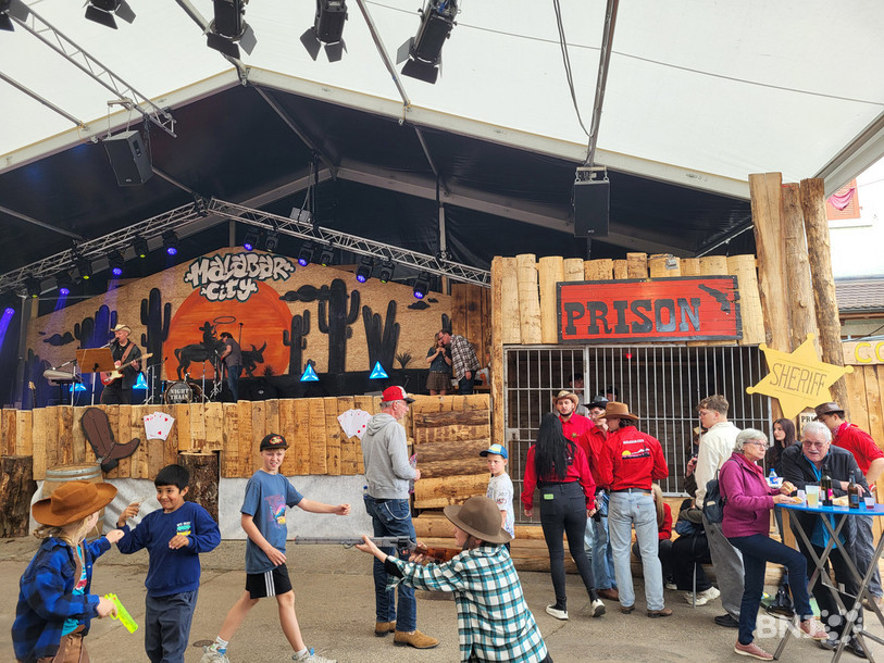 Plusieurs concerts étaient proposés au public de Malabar City tout au long du week-end à Boudevilliers.
