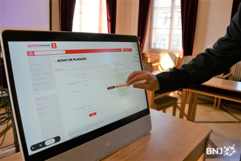 Le pavé tactile est accessible dès cette semaine dans les locaux de l'administration de Porrentruy.