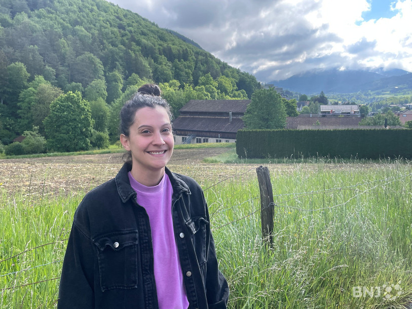 Caroline Branca, ici sur les hauteurs de Moutier, est le nouvelle présidente de l'UPJ.