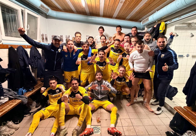 Les joueurs du FC Hauterive ont pu fêter l'événement. (Photo : FC Hauterive).
