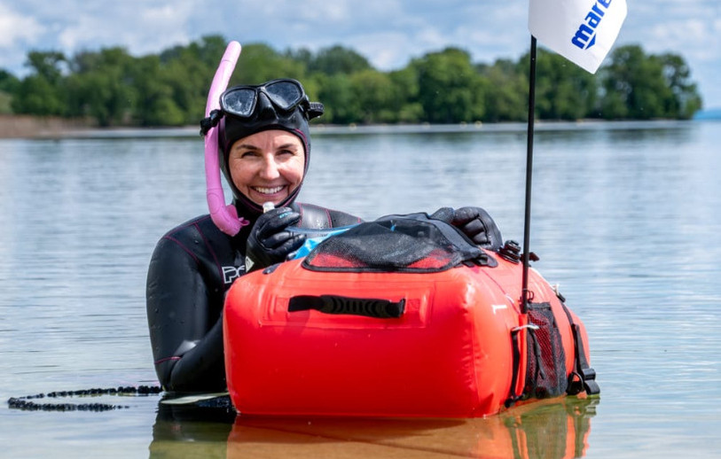 Vanessa Falciola nagera quotidiennement 4 à 5 heures durant les 10 prochains jours dans le lac de Neuchâtel. (photo : Vanessa Falciola)