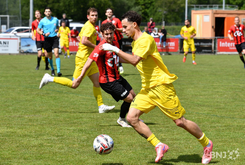 Valentin Nushi a ouvert le score dès la 12e minute pour le FC Bassecourt. (Photo : Georges Henz).