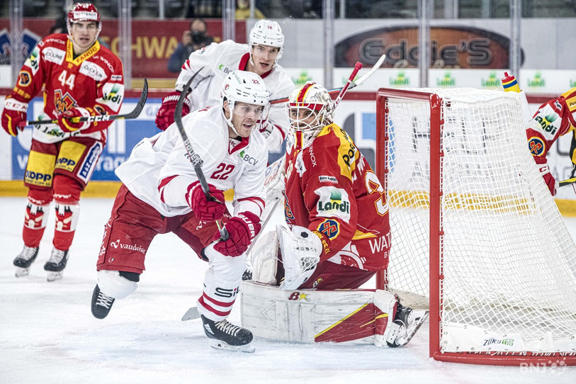 Le gardien Joren Van Pottelberghe et le défenseur Samuel Kreis (n°44) vont se retrouver en équipe de Suisse. (Photo : Jonathan Vallat)
