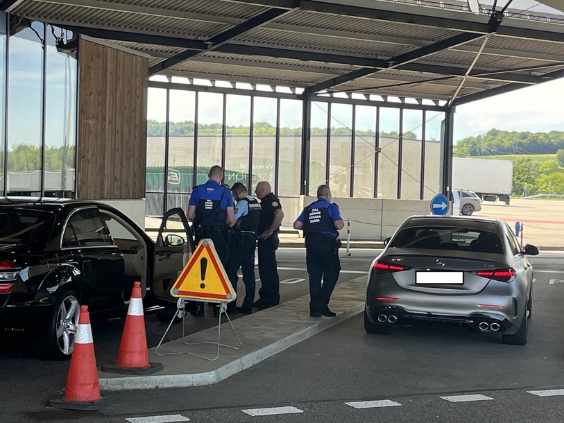 Gendarmes, policiers et douaniers suisses et français ont traqué ce vendredi les malfrats pour une opération de contrôle de grande ampleur. (Photo : autorités douanières françaises).